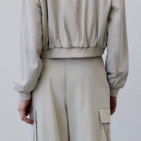 ZARA WOMAN SATIN EFFECT CROP BOMBER SIZE XL SAND NEW WITH TAGS - Picture 6 of 11